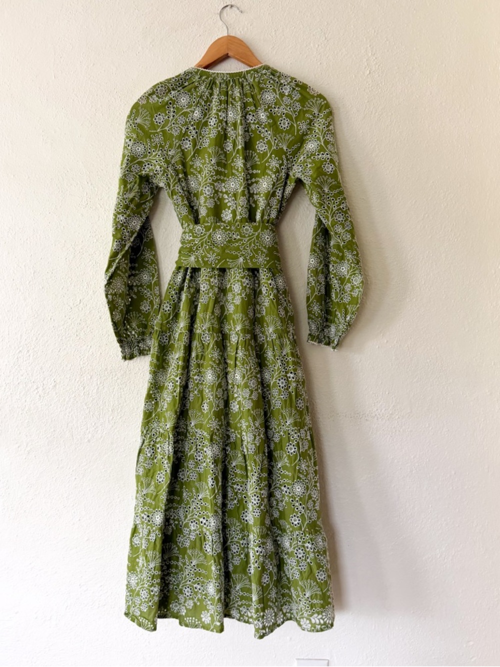 ME+EM Bespoke Contrast Green Broderie Long Sleeve Midi Dress - Picture 3 of 9